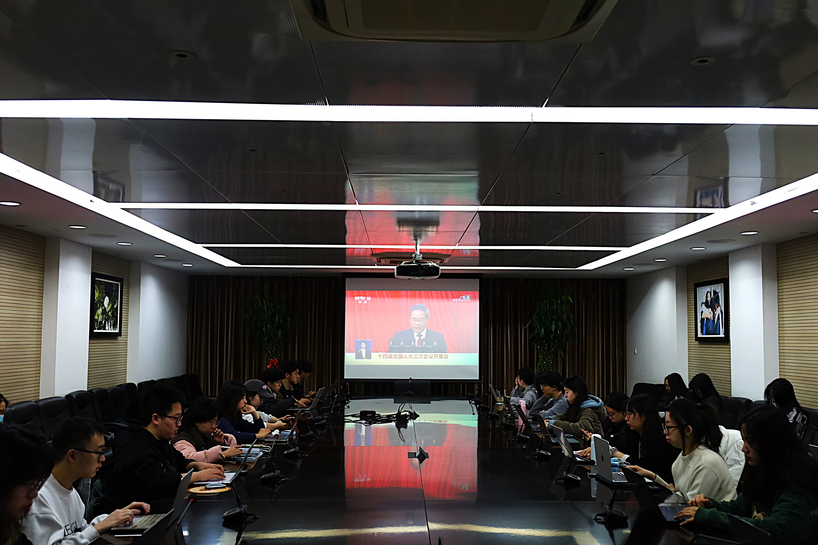 947116f65a0c41fc9e6655f58a6357d0.jpg 947116f65a0c41fc9e6655f58a6357d0.jpg