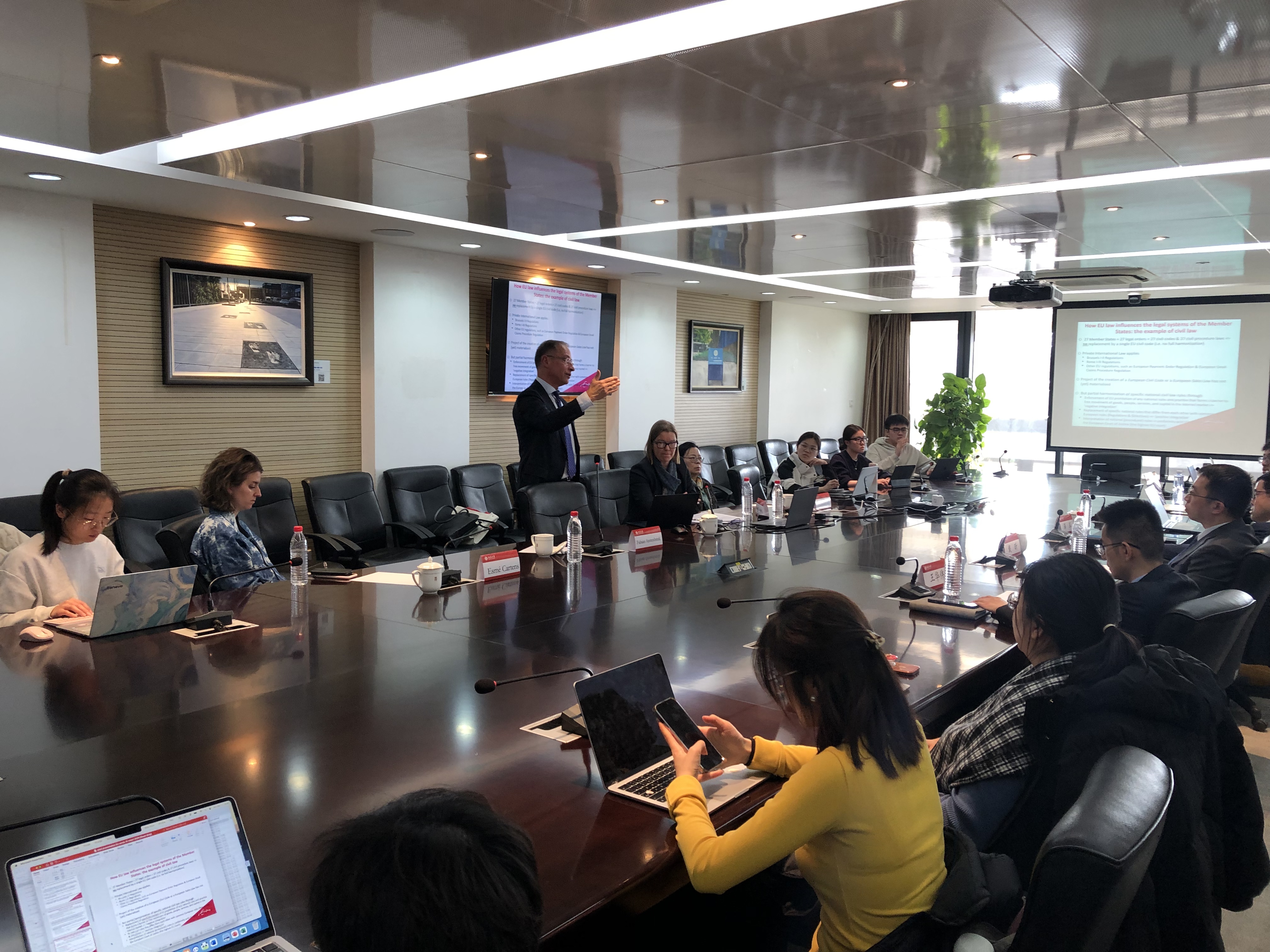 b25b01399e774ad1bc529818dbbf7979.jpg b25b01399e774ad1bc529818dbbf7979.jpg