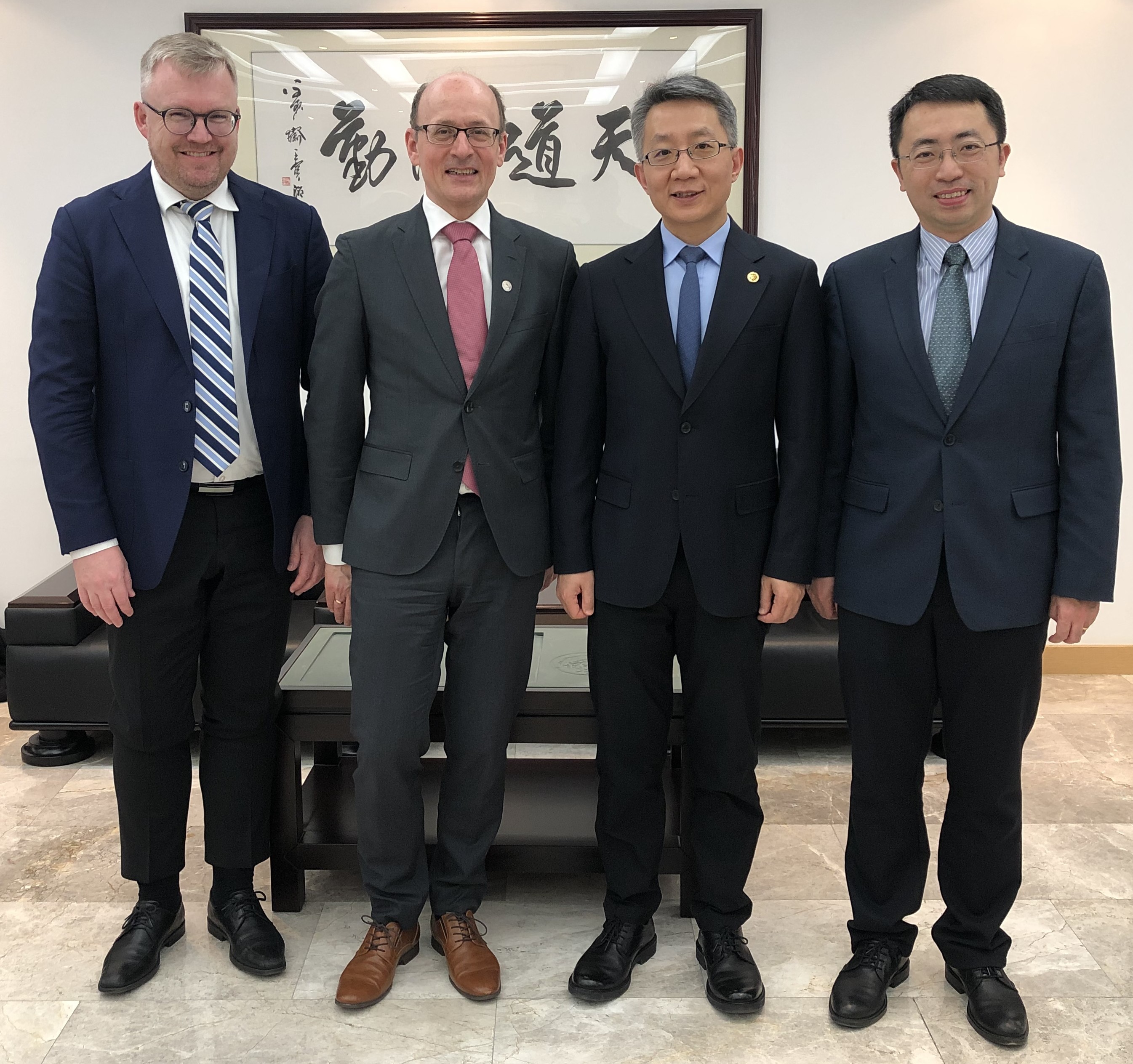 861ed5d0803b436fa98e9dca66fb50ce.jpg 861ed5d0803b436fa98e9dca66fb50ce.jpg